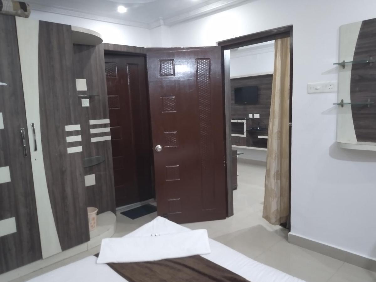 La Platina Premium Suites, Near Puri Sea Beach Kültér fotó