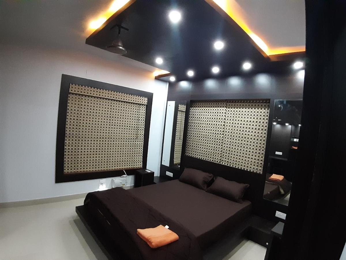 La Platina Premium Suites, Near Puri Sea Beach Kültér fotó