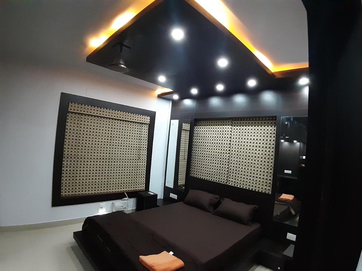 La Platina Premium Suites, Near Puri Sea Beach Kültér fotó